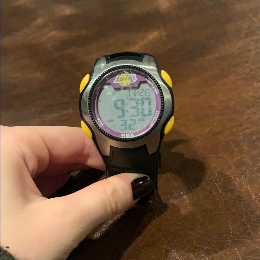 Watch - Picture 2 of 4